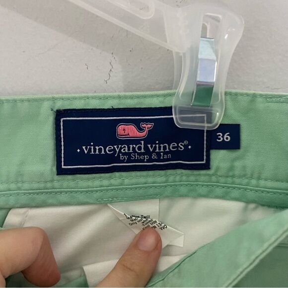 Vineyard Vines by Shep & Ian Men’s Flat Front Chip Shorts size 36 - Picture 3 of 4